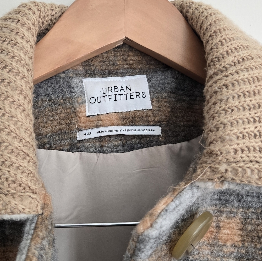Urban Outfitters Checkered Teddy Jacket in Cream and Brown-Size M - Picture 3 of 11